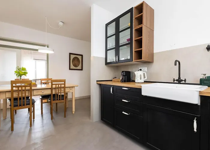 Enolabee * 木洛希尼